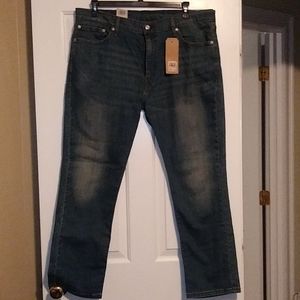 Brand new/Never worn Levis jeans -tags on